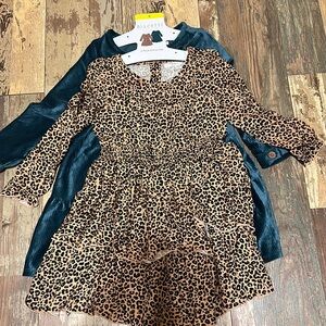 Dress set size 5 leopard print and blue print
